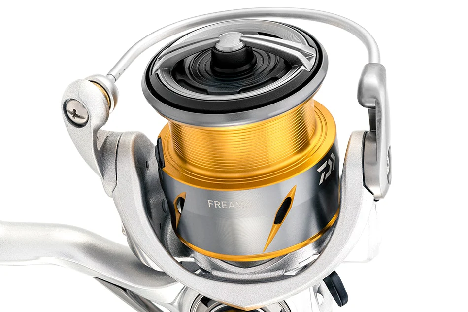 Daiwa 21 Freams FC LT Spin Fishing Reels - Image 2